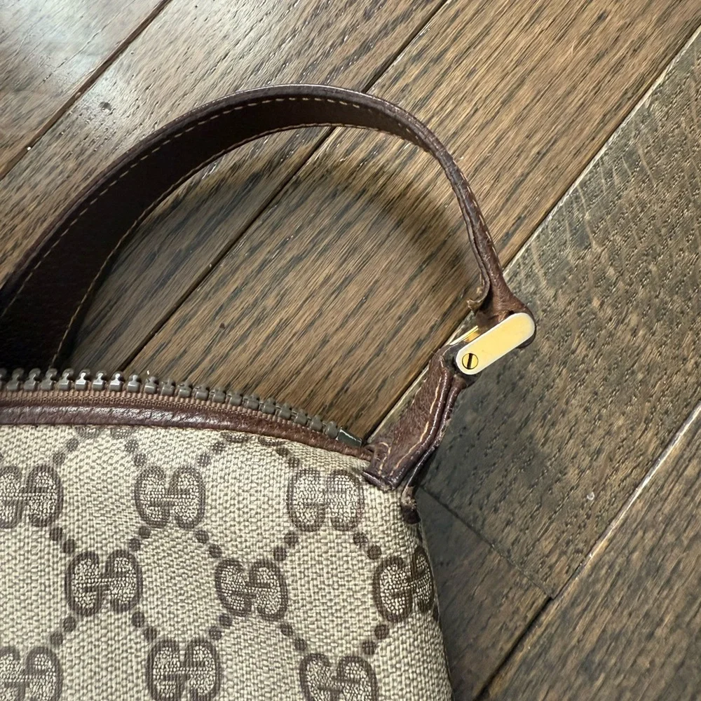 1970s Authentic Gucci Canvas Brown Monogram Shoulder Bag - Picture 12 of 16